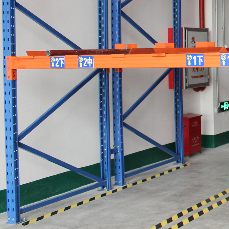 Heavy duty pallet racking system (2)